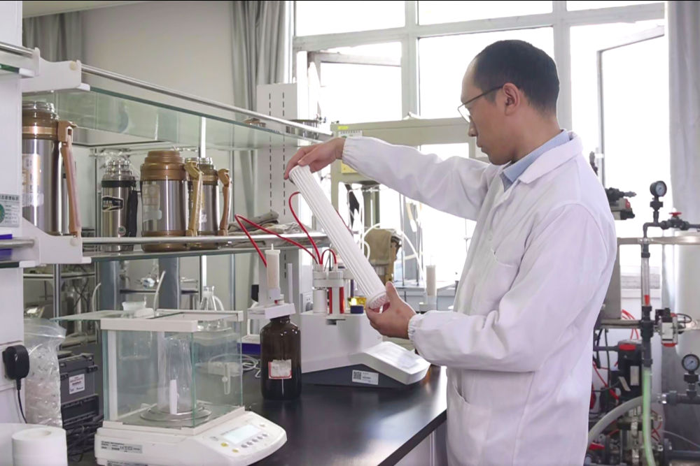 〔新华视界〕习近平总书记关切事·嘱托｜科研追光者的破壁之路