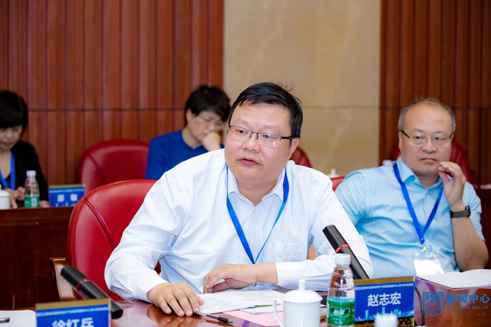 1.赵志宏副校长介绍我校知识产权信息服务工作.jpg