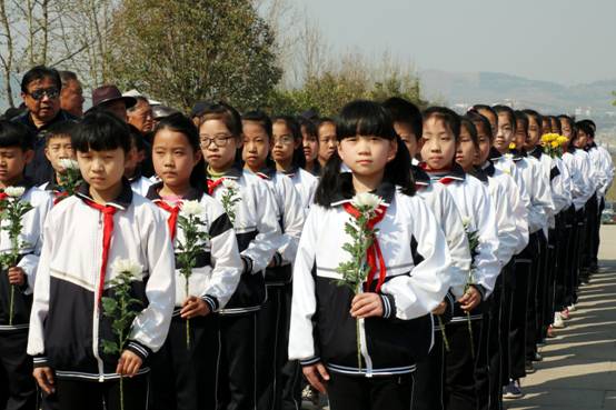 致敬! 50年前，他们用年轻的生命书写悲壮的抗洪历史