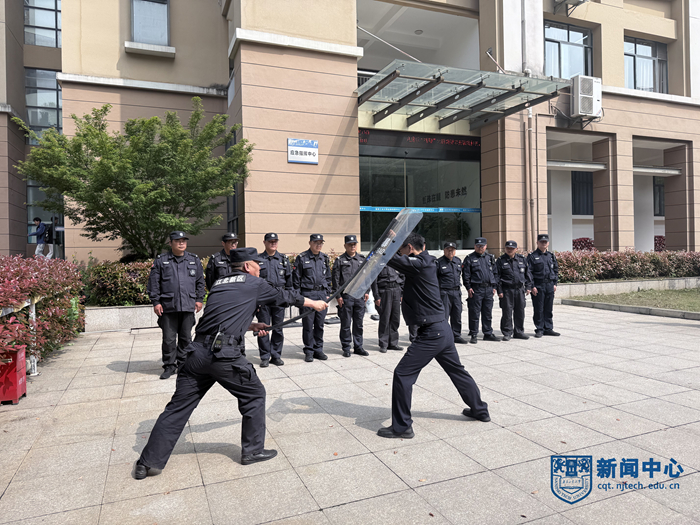 学校开展“4·15”全民国家安全教育日反恐防暴专项演练